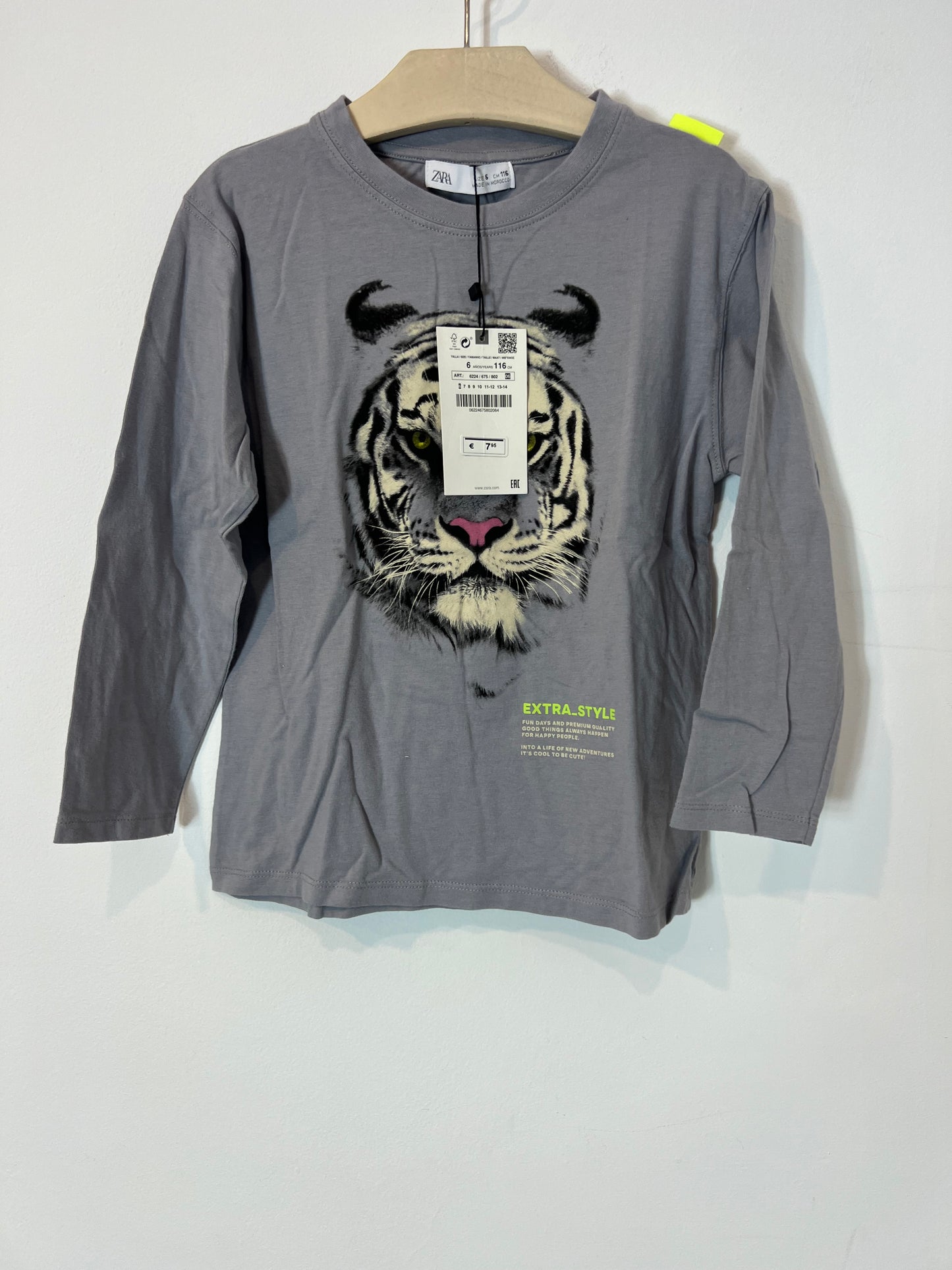ZARA. Tiger gray T-shirt. Size 6 years