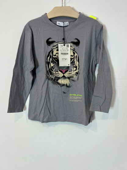 ZARA. Tiger gray T-shirt. Size 6 years