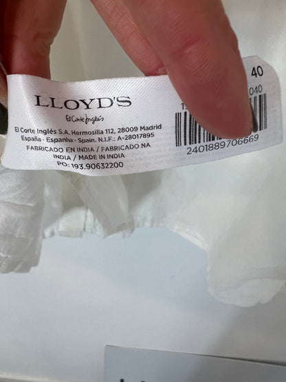 LLOYD'S. White ruffled blouse, size 40