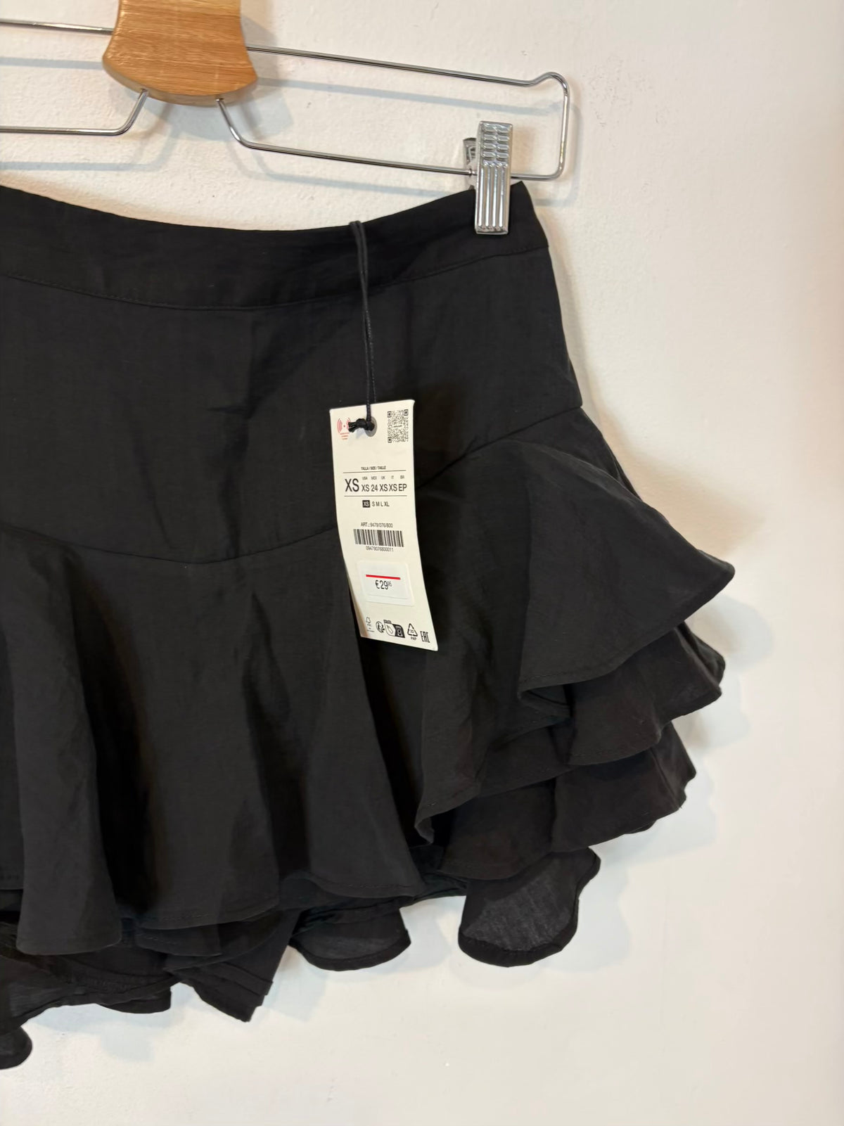 ZARA. Falda/ pantalón negra fluida