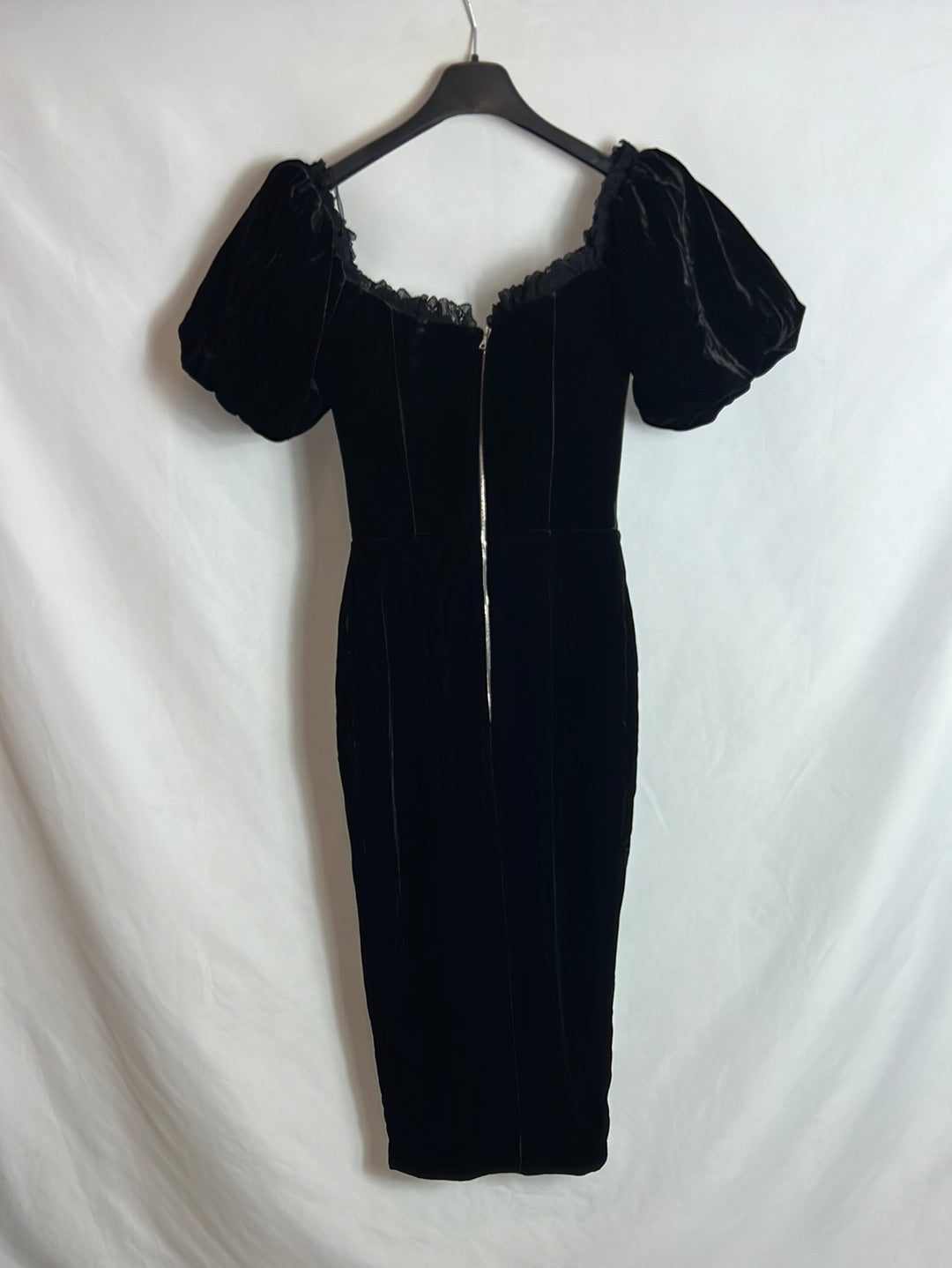 ROSES&amp;LACE. Romantic black silk dress. TS