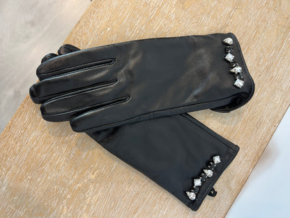 JACQUELINE RIU. Guantes negros piel abalorios