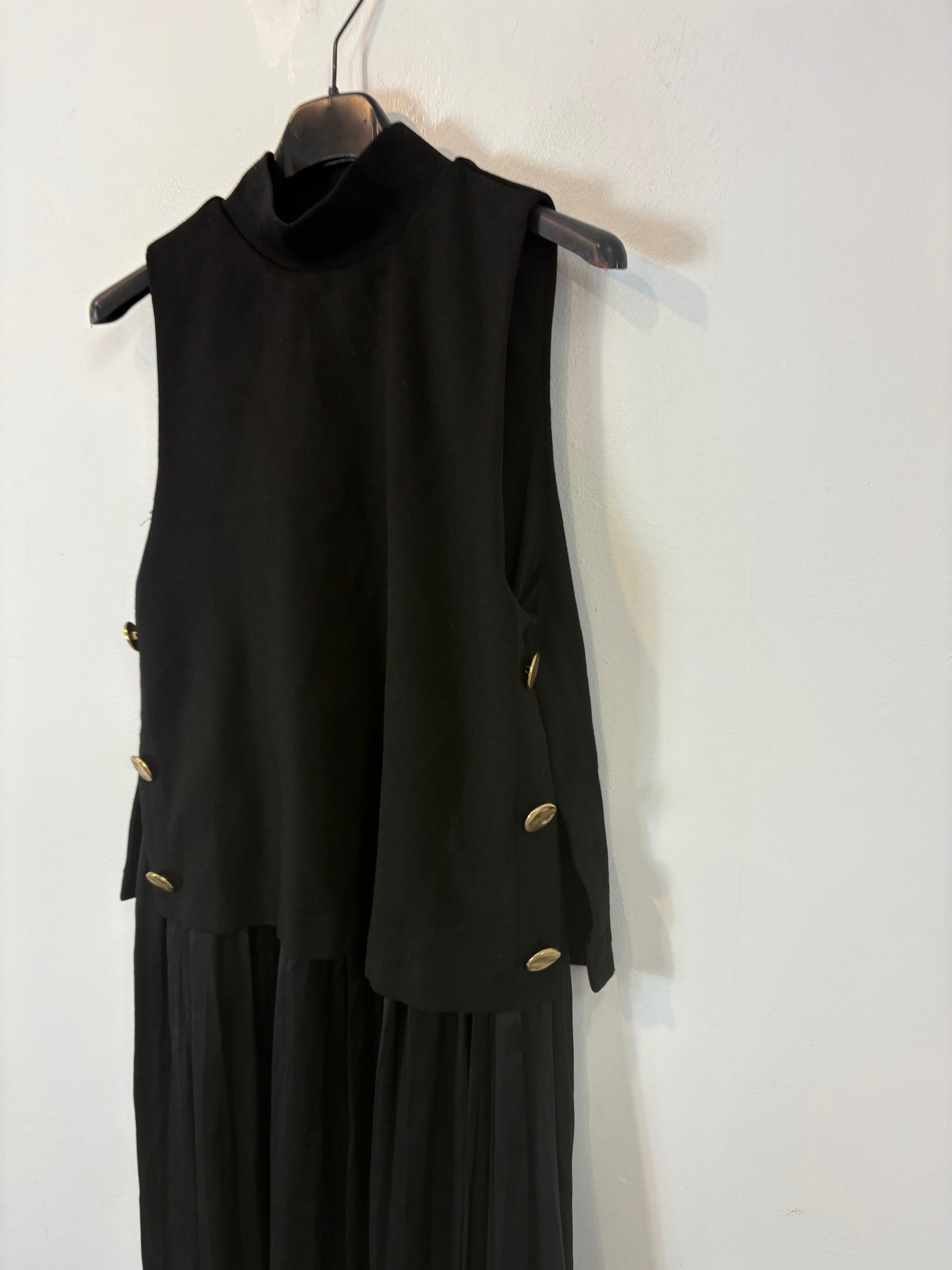 ZARA. Vestido negro doble textura