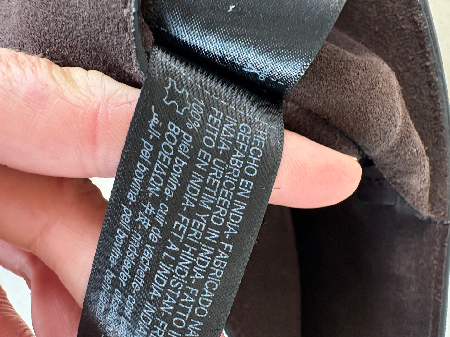 MASSIMO DUTTI. Bolso marrón nudo piel serraje