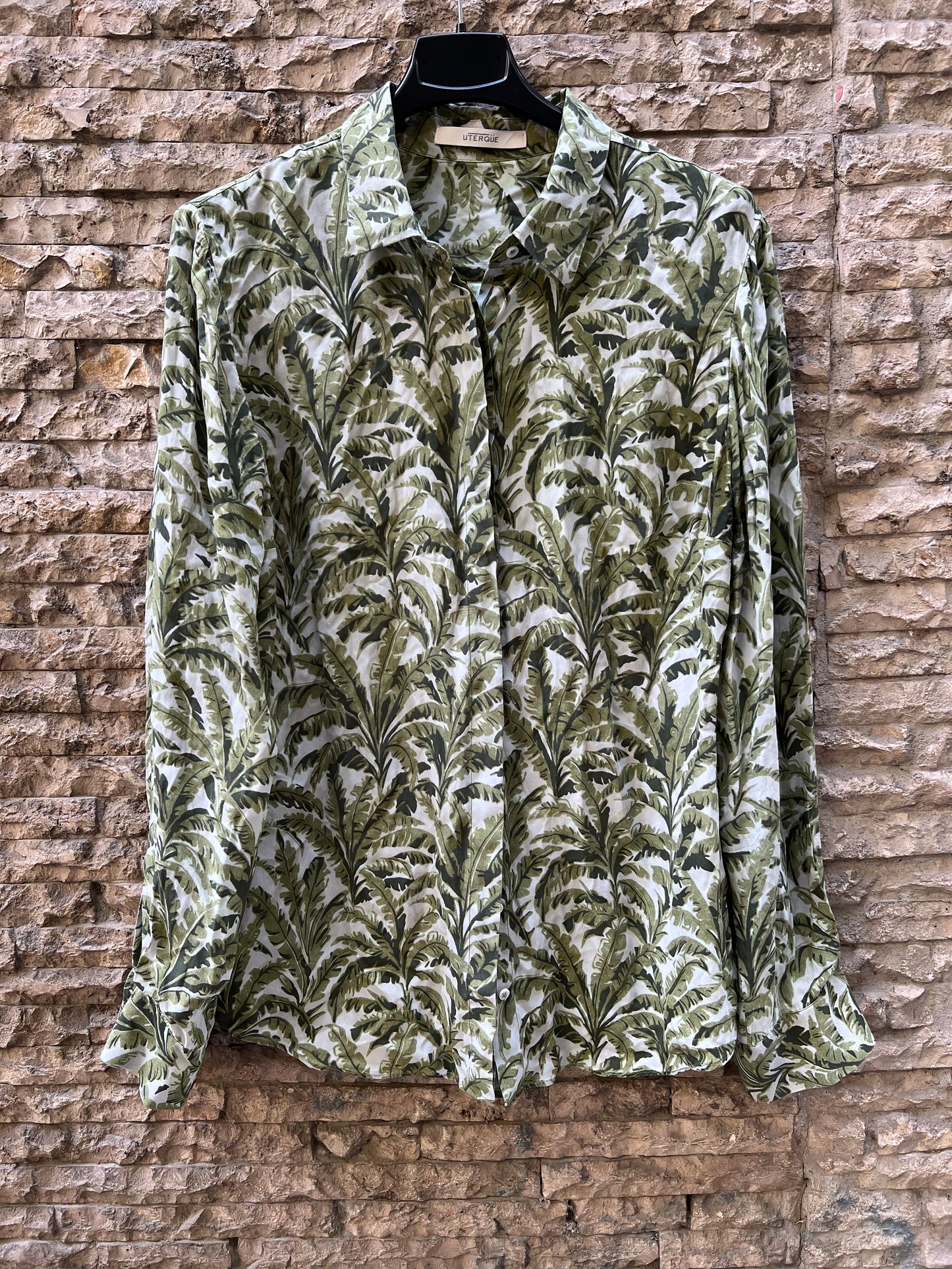UTERQÜE. Blusa verde hojas seda T.m