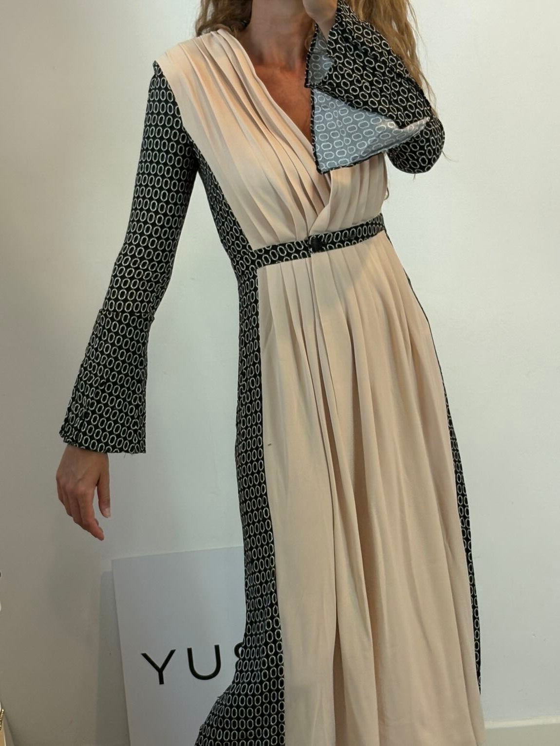 IQ COLLECTION. Vestido largo estampado tablas