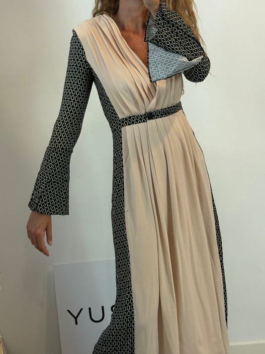IQ COLLECTION. Vestido largo estampado tablas