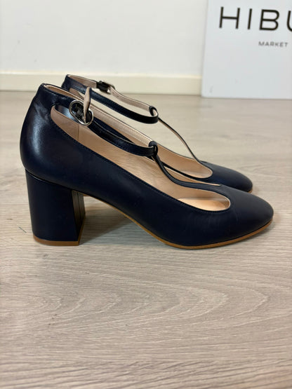 PATSY. Zapato de tacón en piel azul marino. T 39