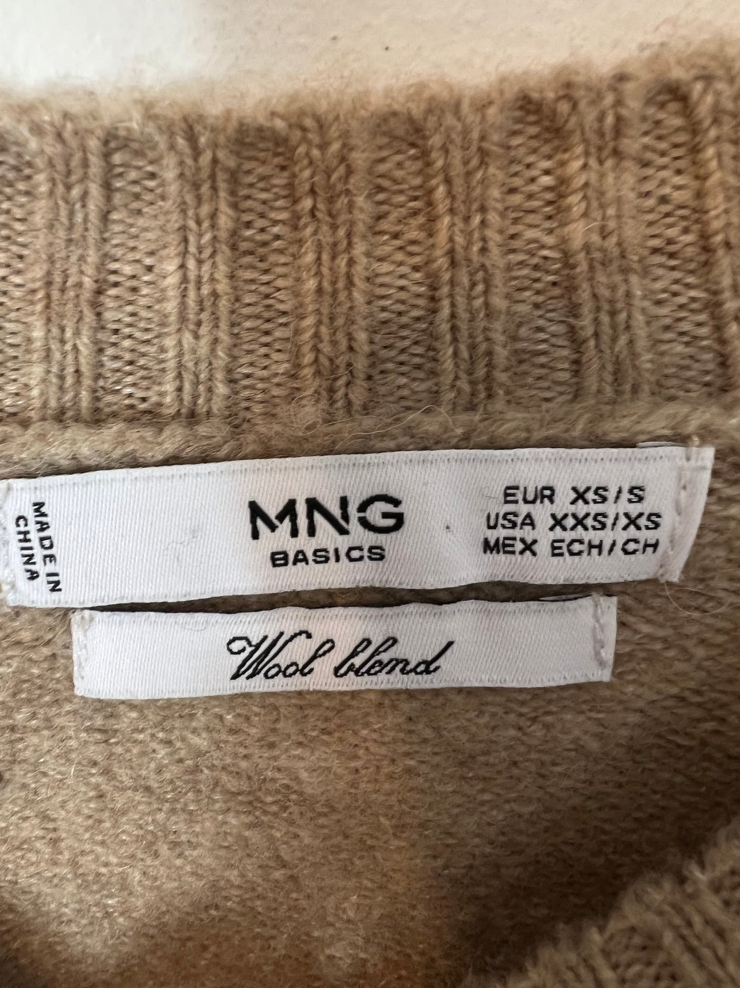 MANGO. Jersey beige ancho  T.xs/s