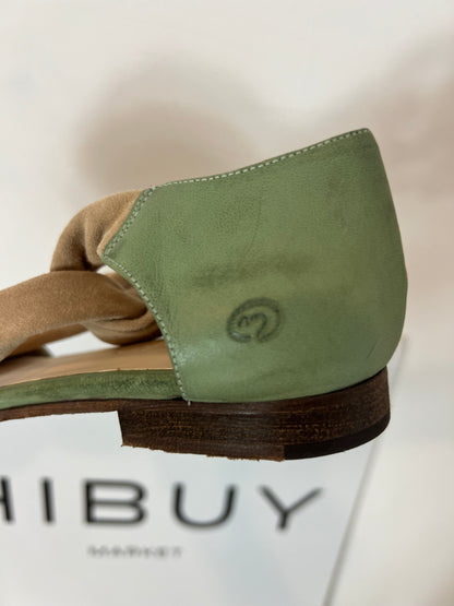 MICUIR. Zapatos planos verdes T.38