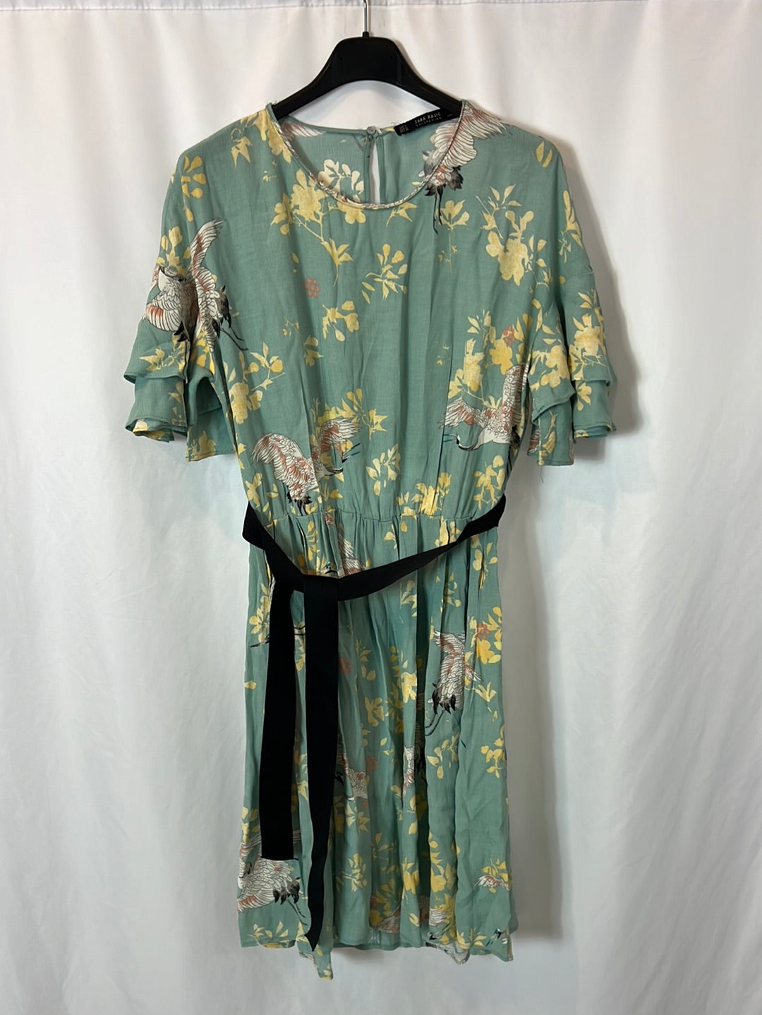 ZARA. Short dress with ruffled sleeves. TS