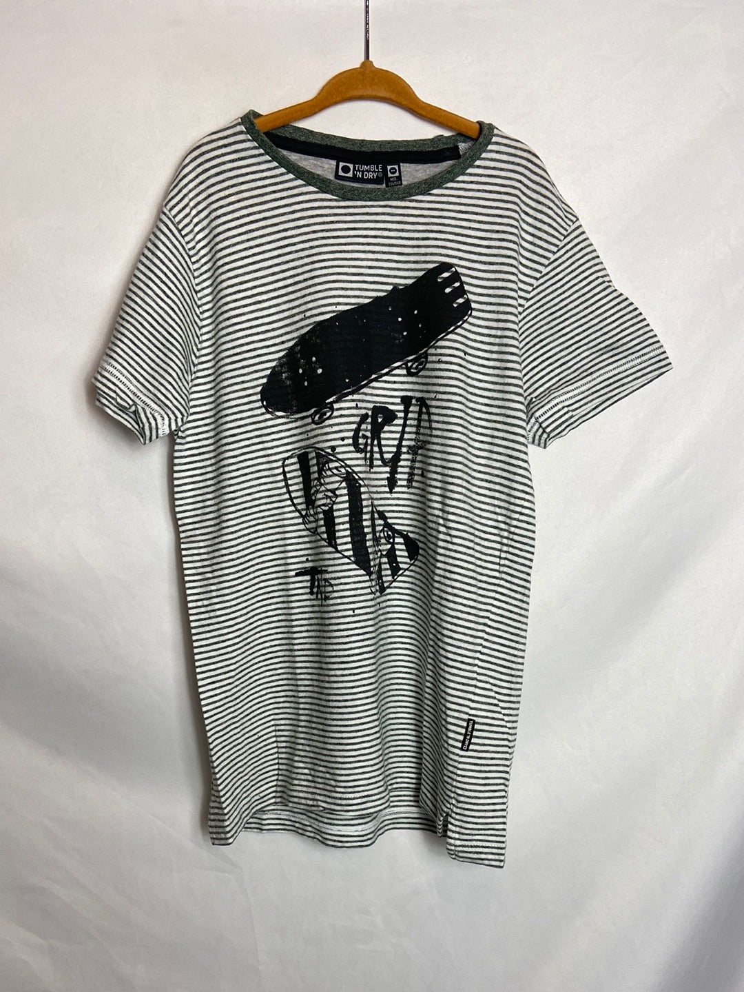 TUMBLE 'N DRY. Striped pattern T-shirt. Ages 8-10.