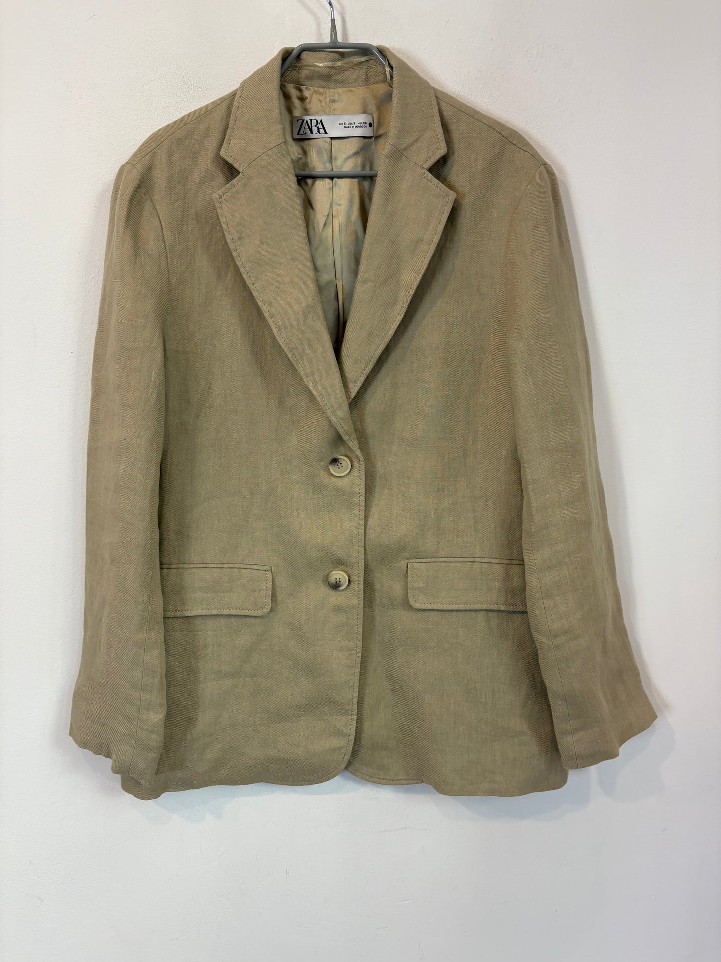 ZARA. Blazer beige lino