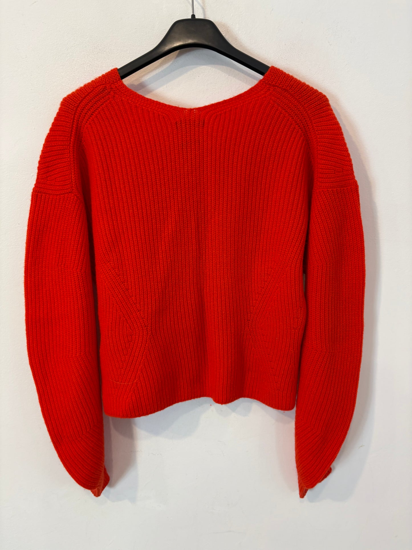 MASSIMO DUTTI. Jersey rojo con lana