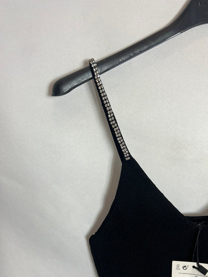 BERHSKA. Croptop canalé elastico pedrería. T M