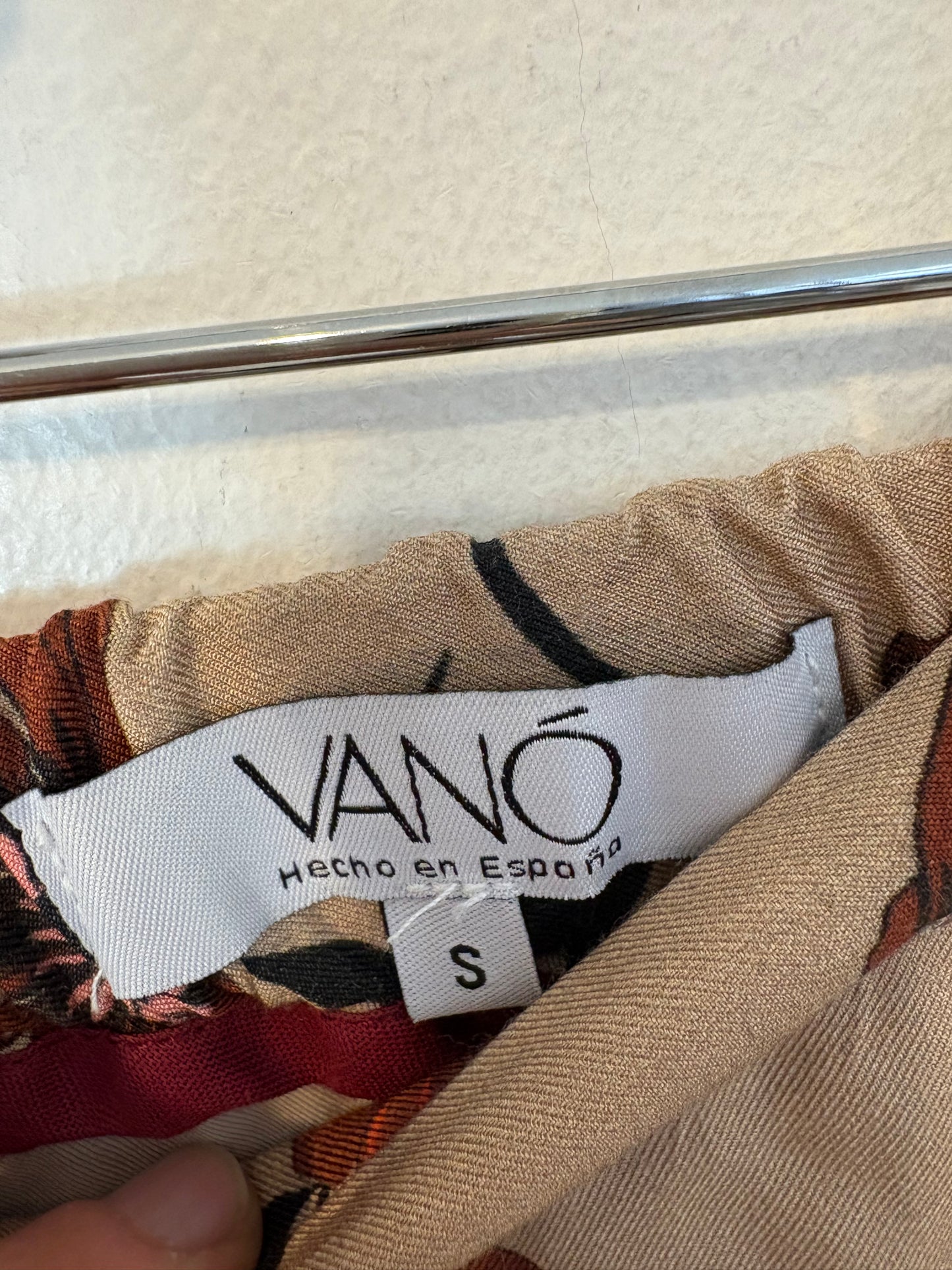 VANÓ STUDIO. Falda midi estampada