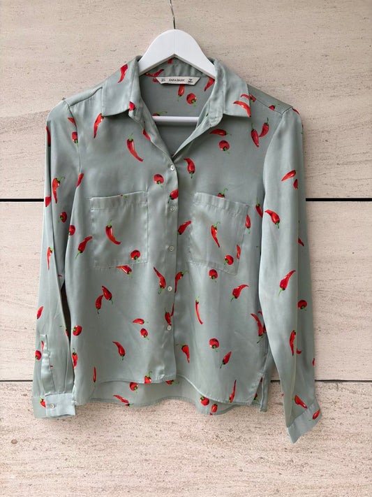 ZARA. Camisa fluida pimientos