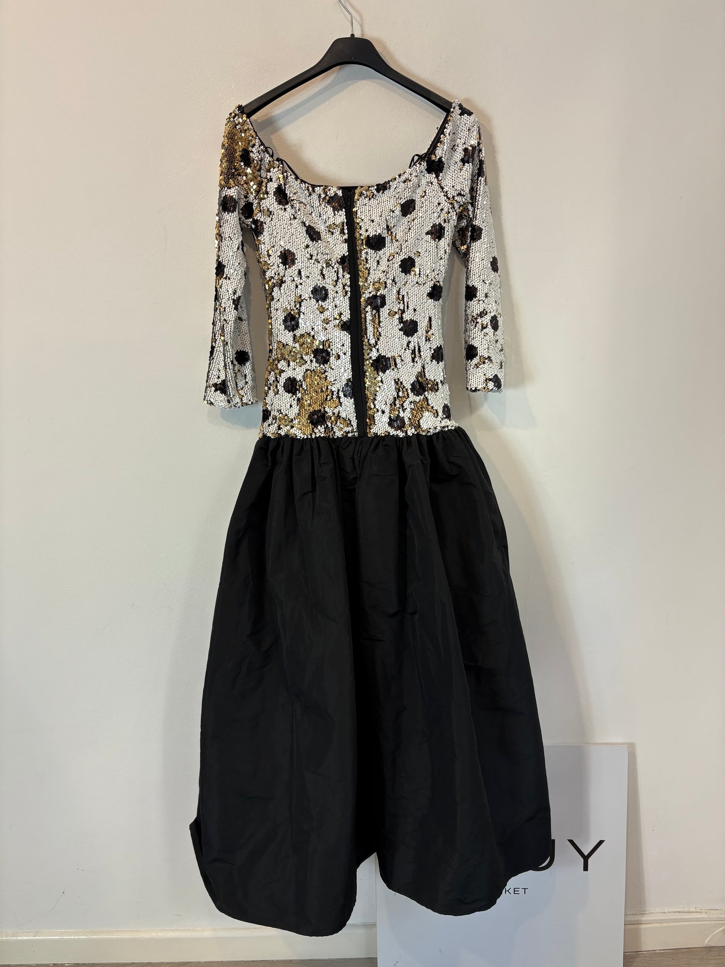 AMEÉ. Sleeveless fringed sweater S.(s)