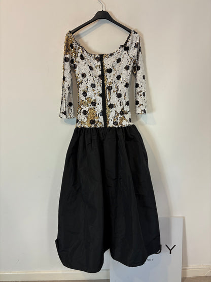 AMEÉ. Sleeveless fringed sweater S.(s)