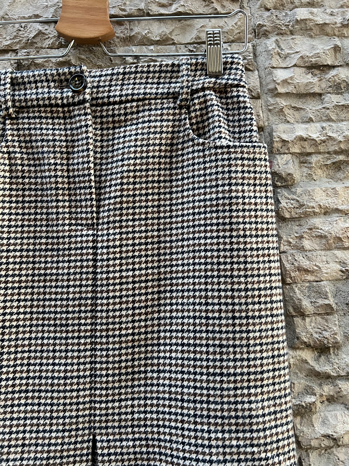 MANGO. Falda midi pata de gallo