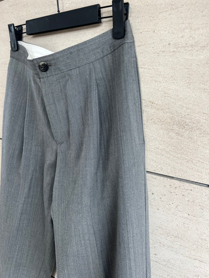 A.P.C. Pantalón pinzas lana gris dibujo espiga . T 34