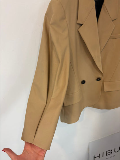 ZARA. Traje de chaqueta beige sastre