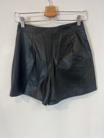 ZARA. falda/pantalón efecto piel T.s