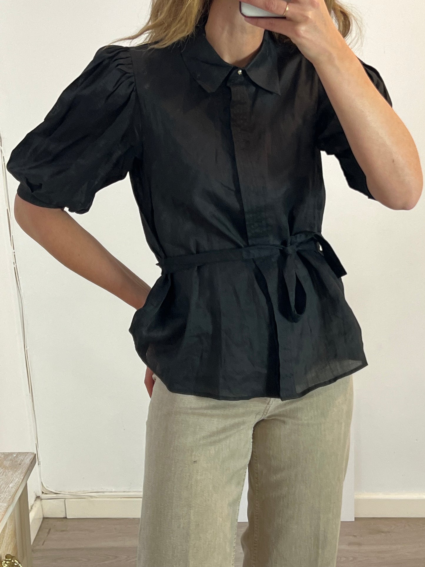 SANDRO. Black blouse with puffed sleeves TM