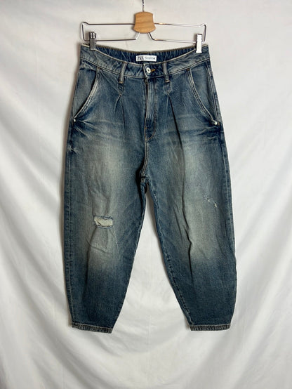 ZARA. Pantalón denim estilo baggy . T 38