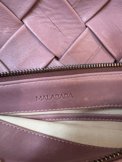 MALABABA. Bolso rosa palo trenzado