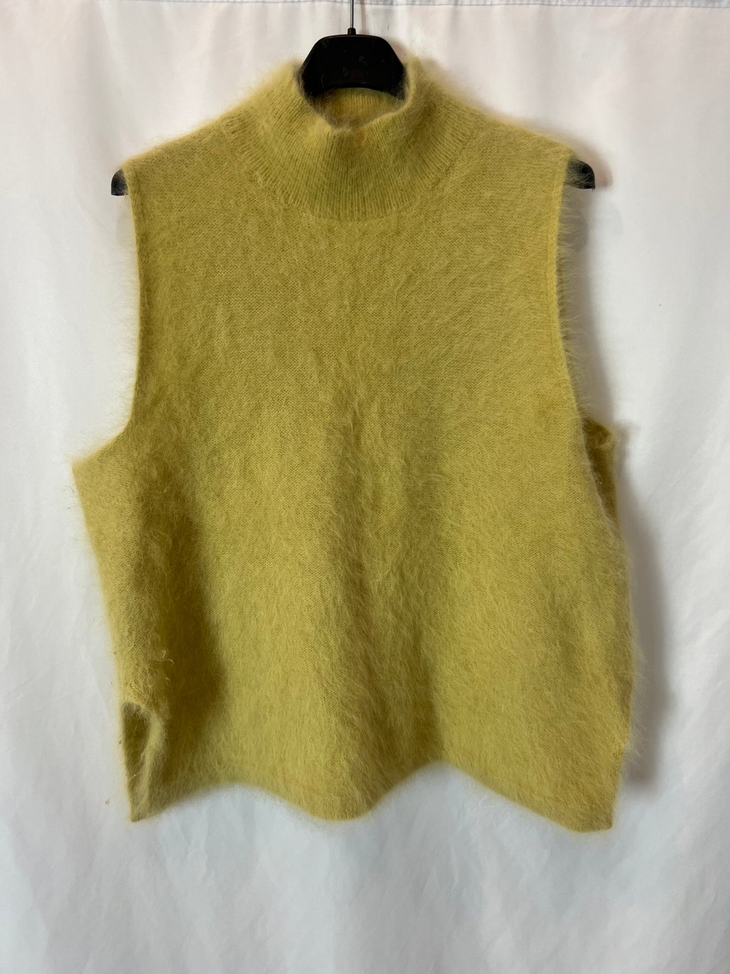 BELLEROSE. Chaleco amarillo angora  T.s