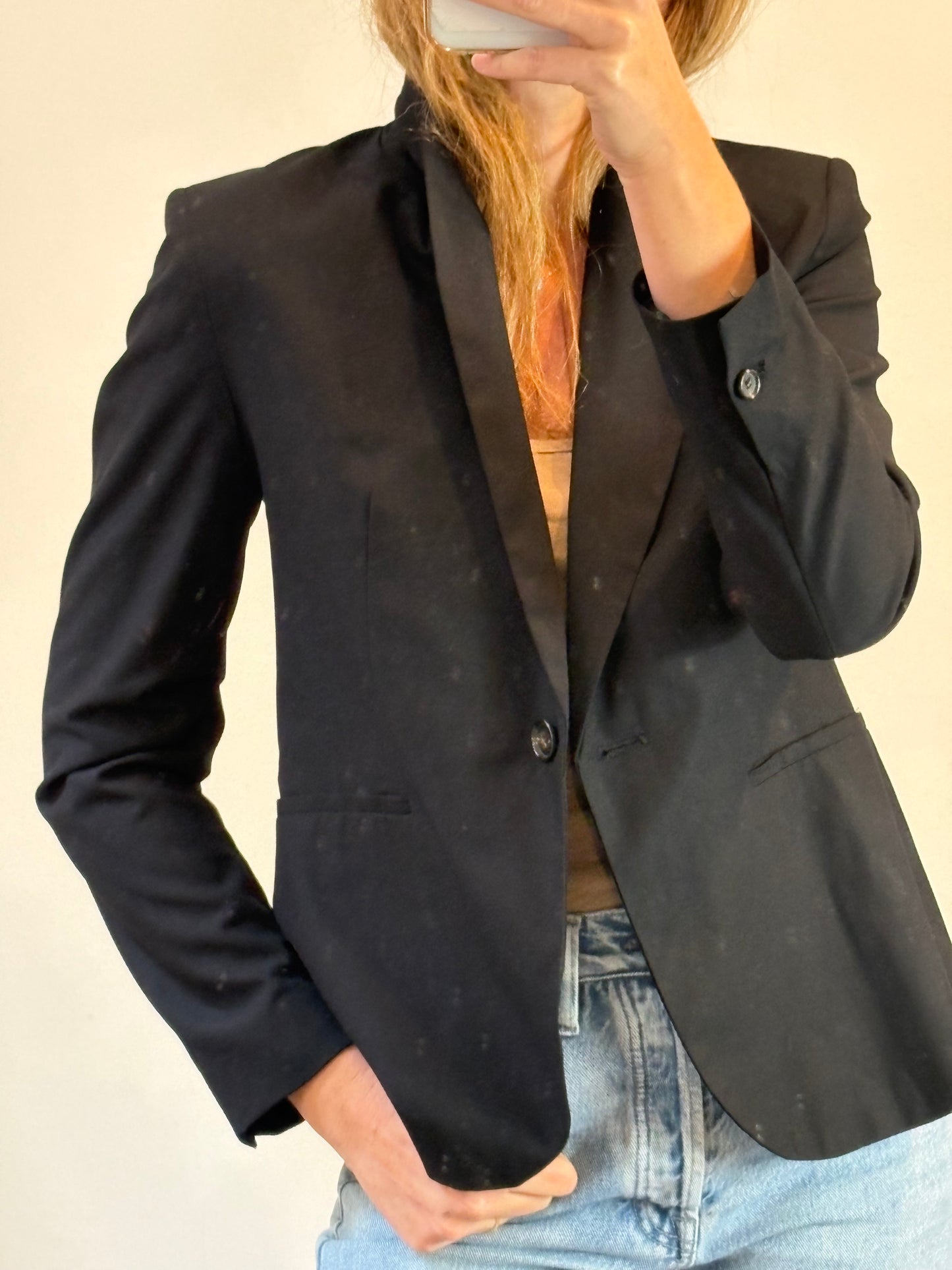 ZARA. Blazer negra fluida