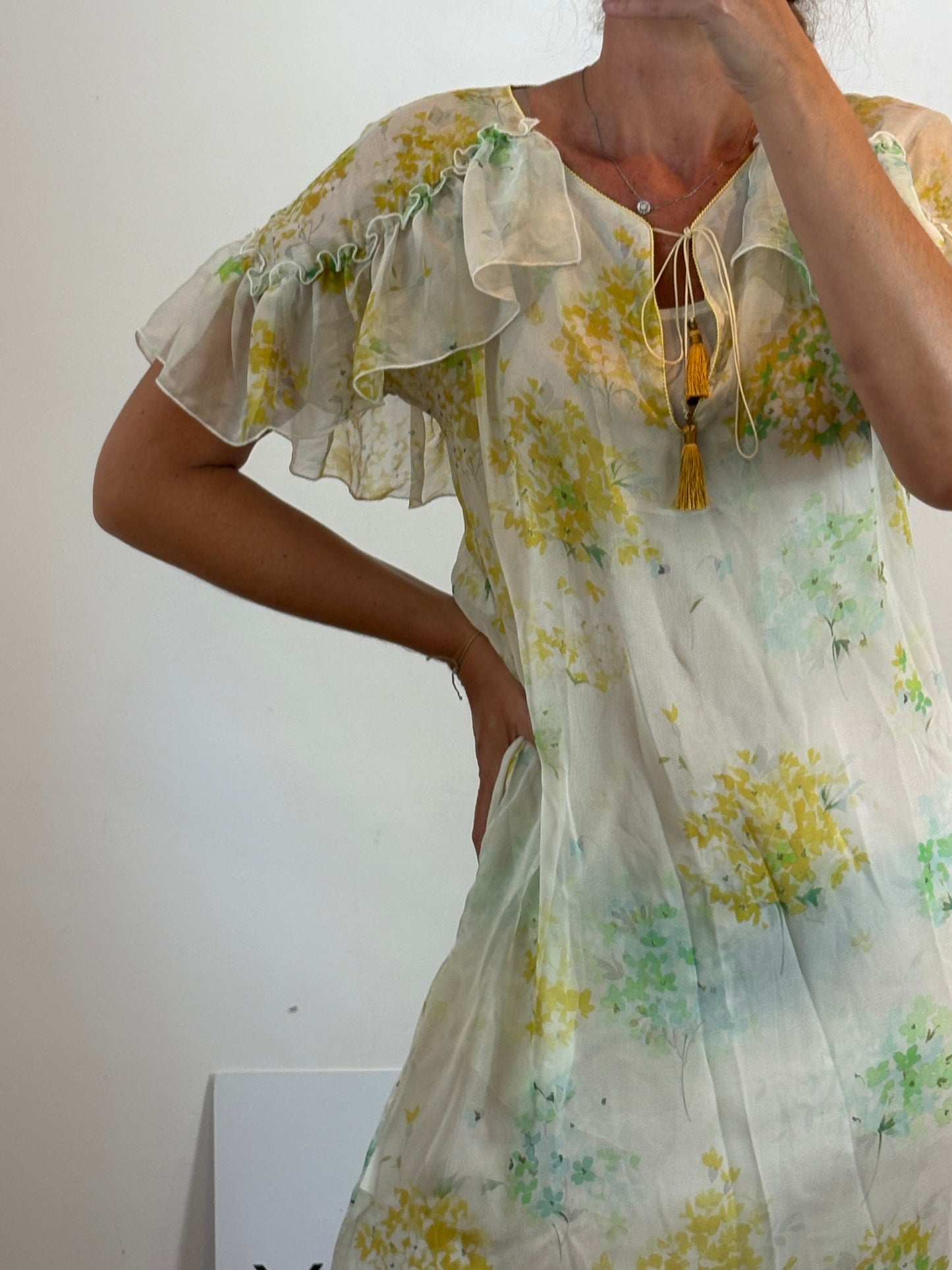 MONOPLAZA. Vestido largo seda estampado. T M