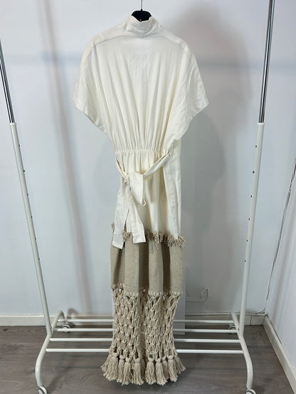 YENNYBASTIDA. Vestido blanco detalle borlas. T S