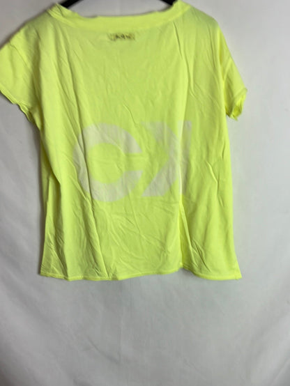 THE HIP TEE. Camiseta flúor amarilla letras. T S