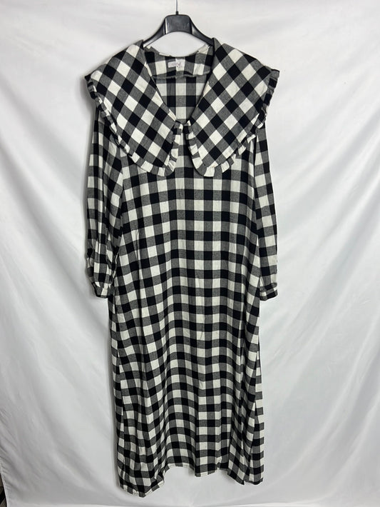 MATCHPOINT. Vestido midi cuadros. TU (M)