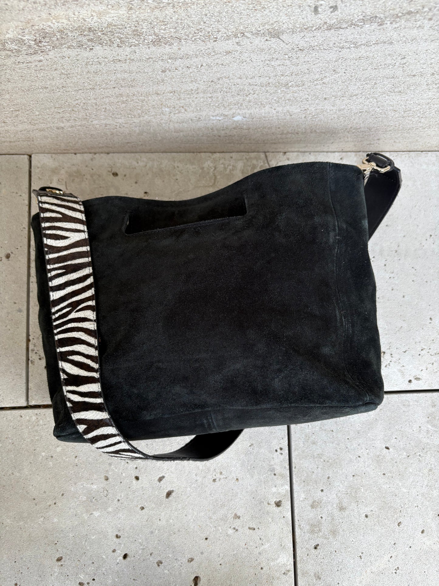 ZARA. Bolso negro piel shopper