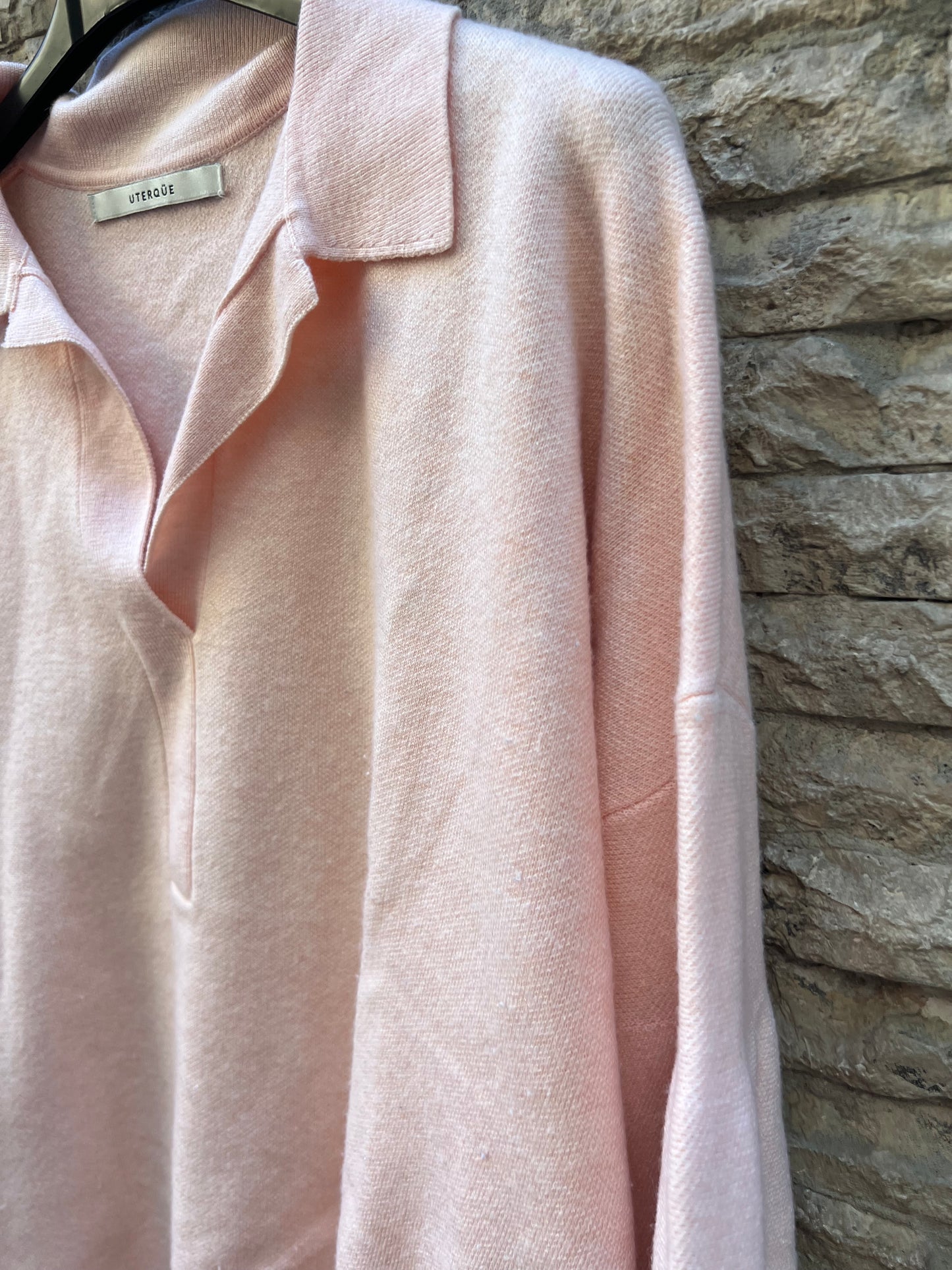 UTERQÜE. Jersey rosa polero con lana. T S