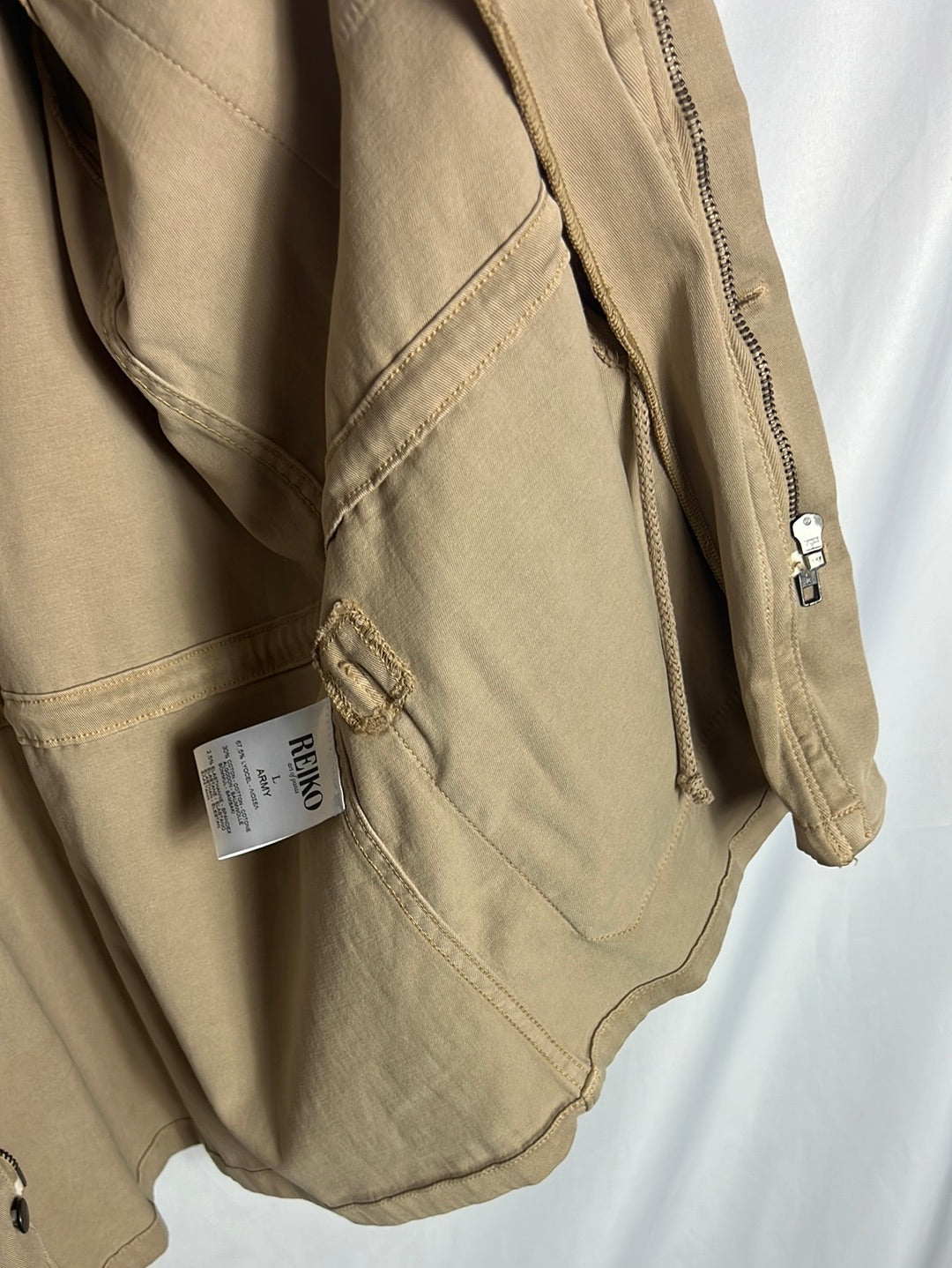 REIKO. Camel jacket with pockets. TL