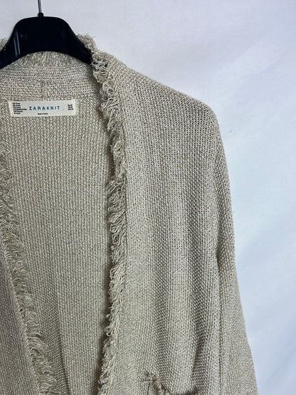 ZARA. Chaqueta punto beige hilos dorados. T M