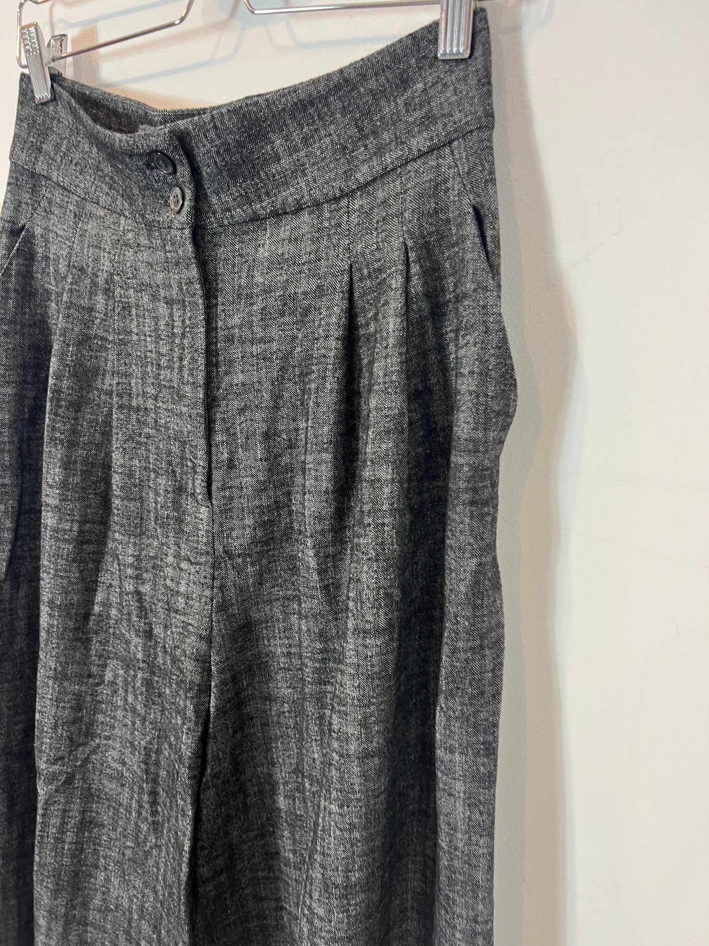 ZARA. Pantalón textura gris jaspeado. T S