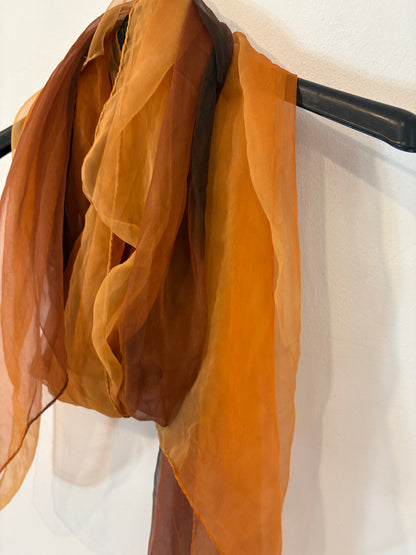 OTRAS. Fular seda tonos tierra