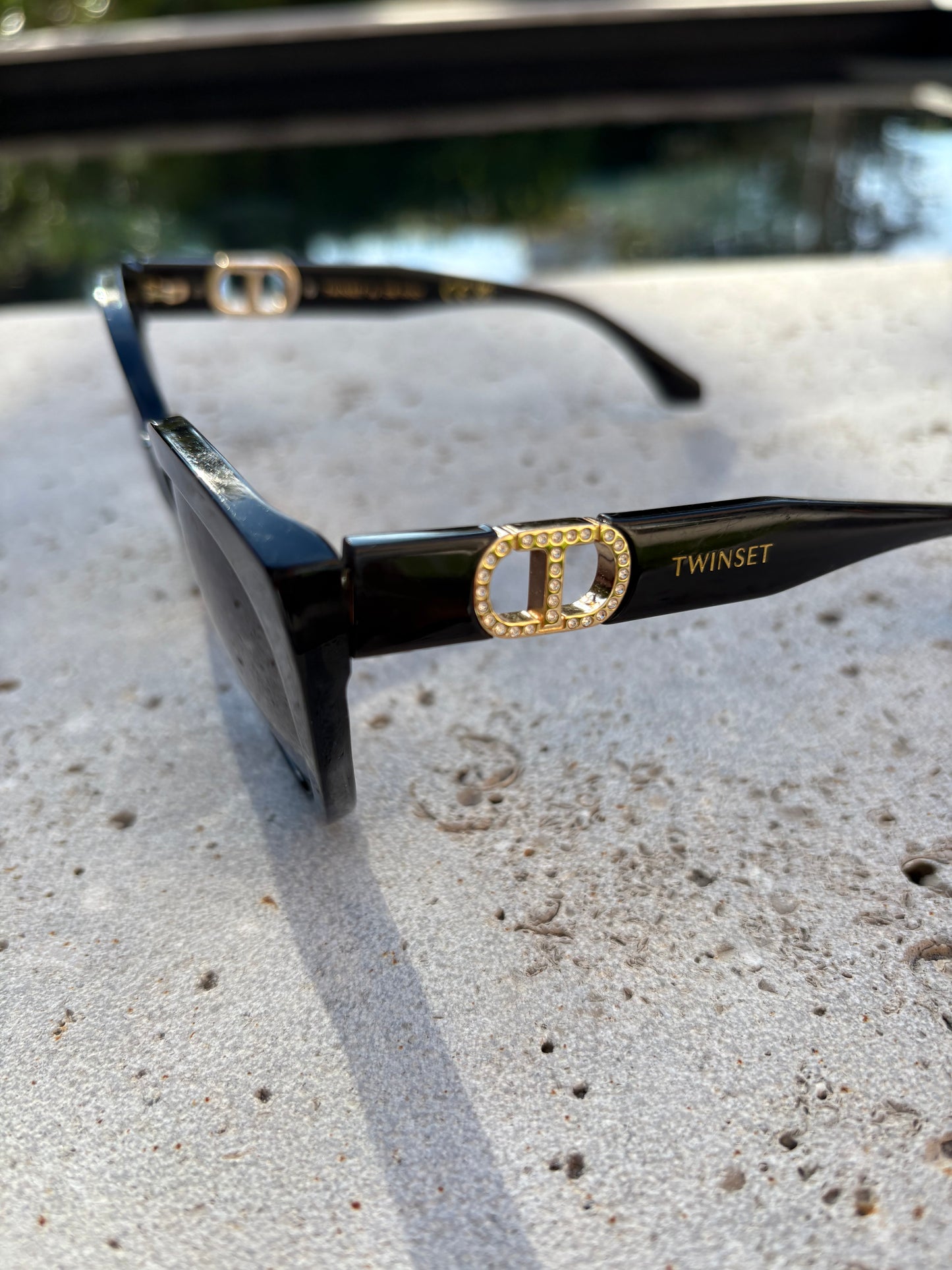 TWINSET. Gafas de sol tonos grises