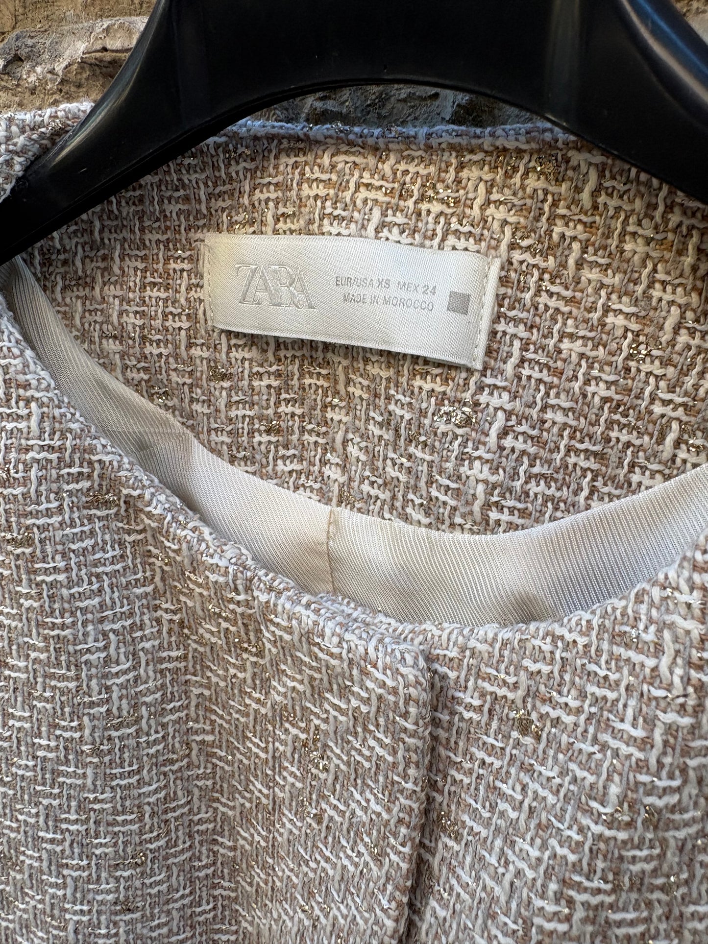 ZARA. Blazer tweed hilos dorados XS