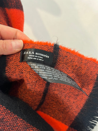 ZARA. Bufanda oversized cuadros
