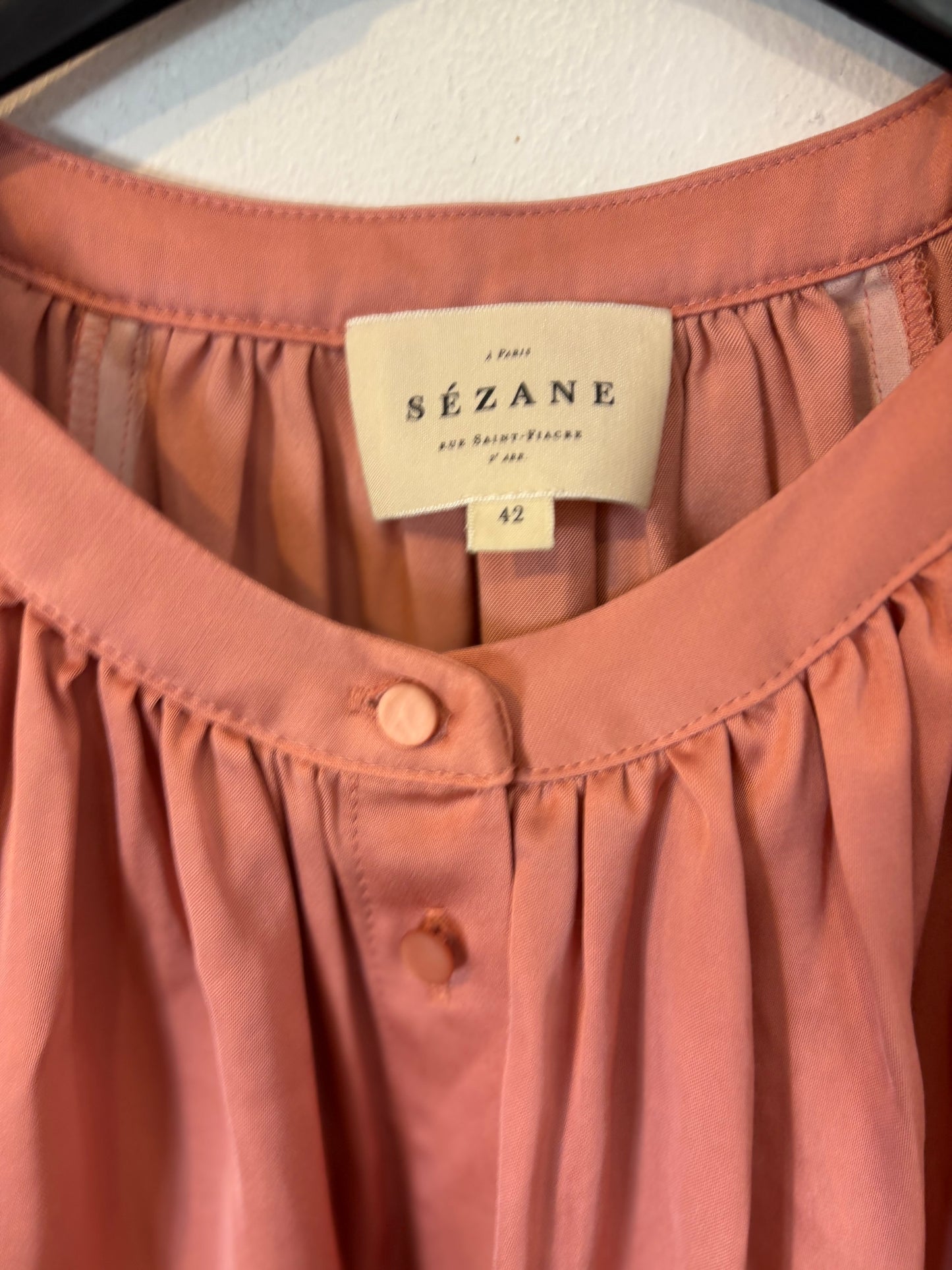 SÉZANE.Conjunto rosa satinado fluido