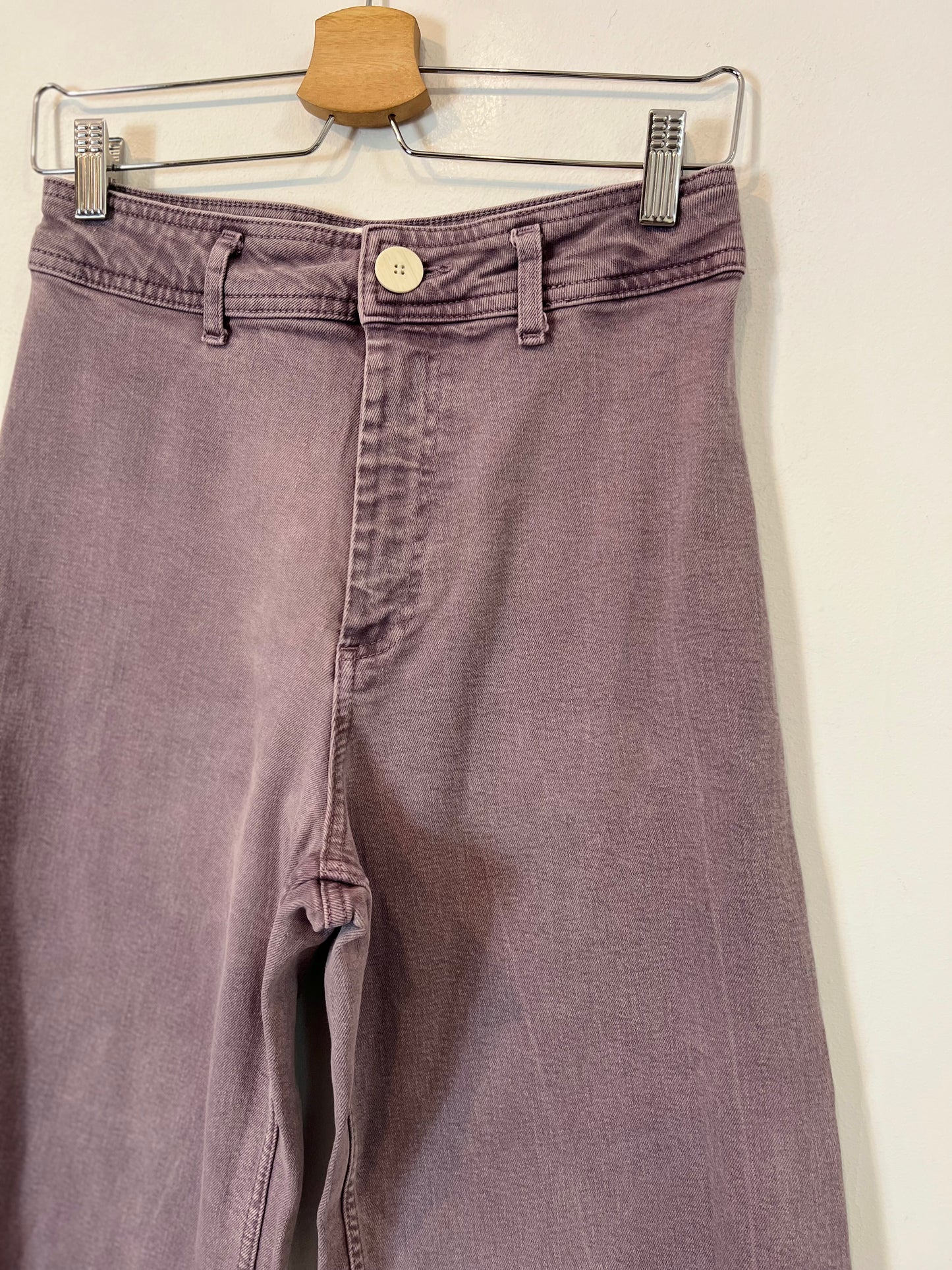 ZARA. Pantalón lila culotte T.38