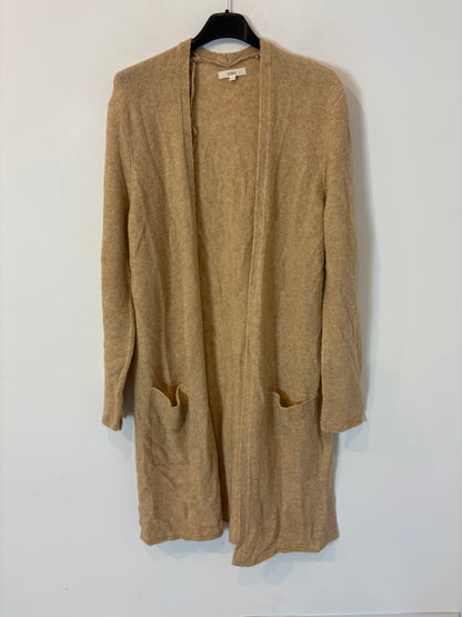 YERSE. Cárdigan beige con lana