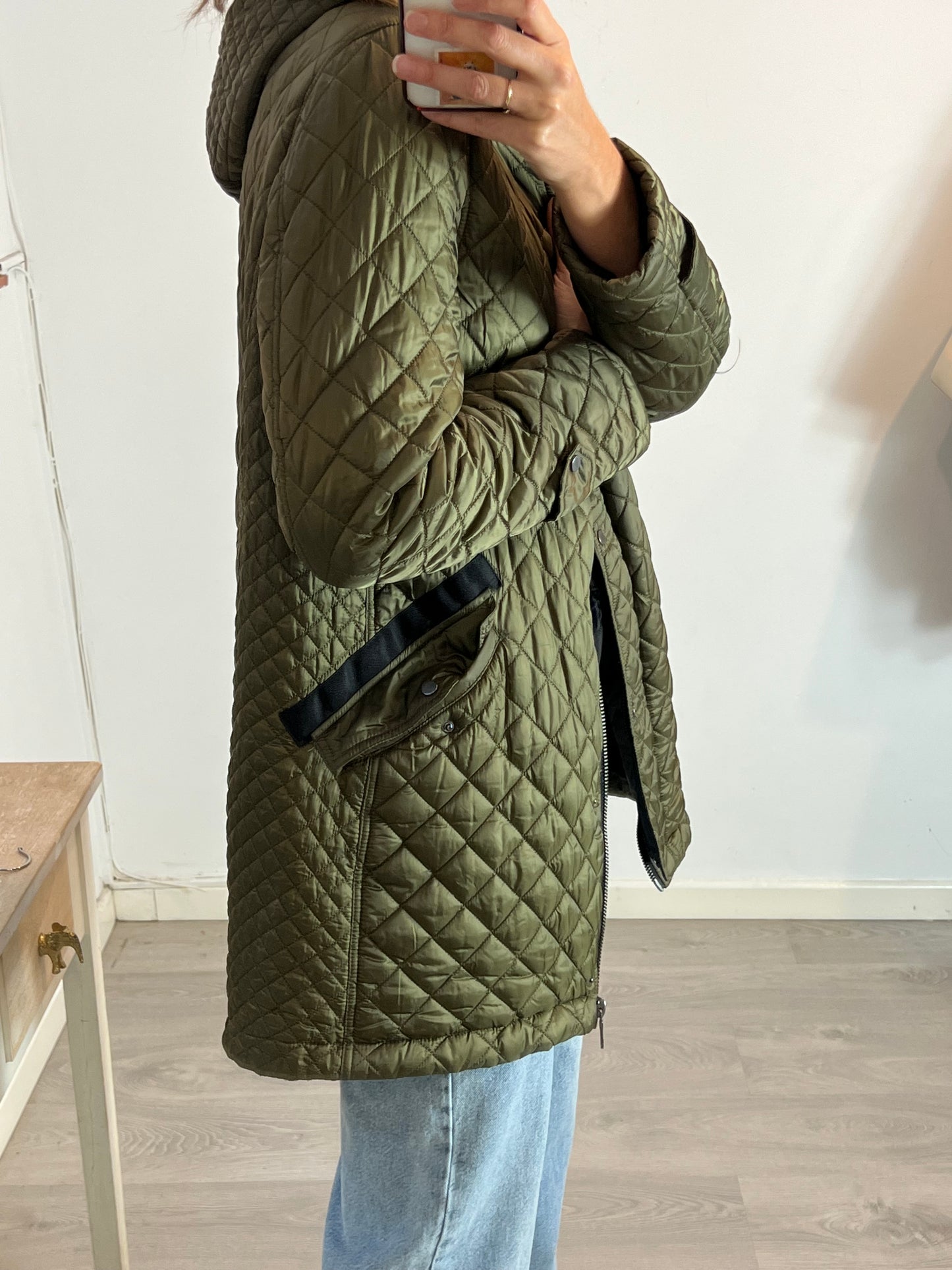 ZARA. Lightweight green quilted jacket. Size XL (M)