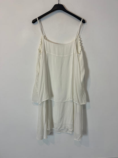 COMPTOIR DES COTONNIERS. Flowing white embroidered dress. Size 38